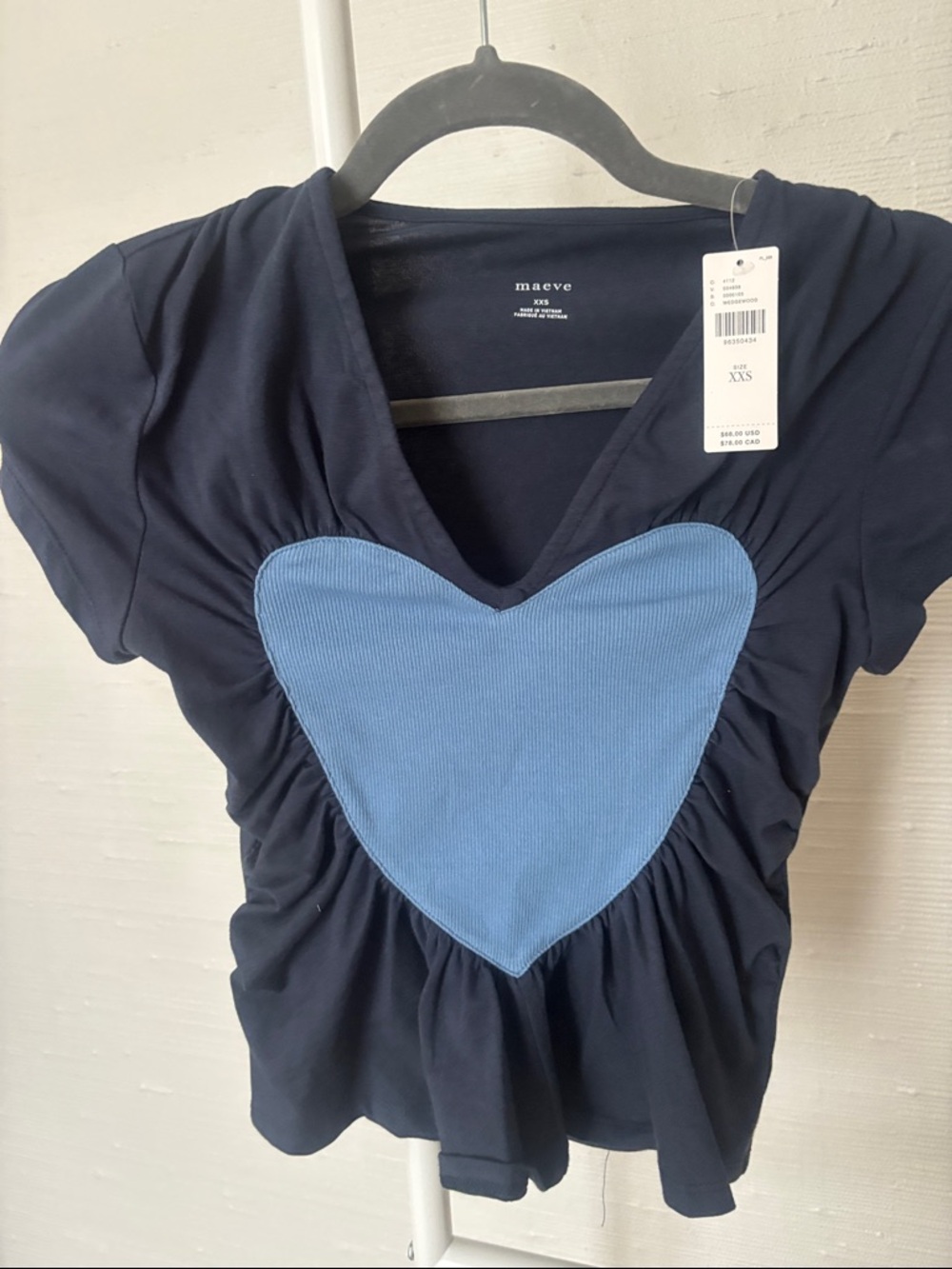 NWT Maeve Navy Short Sleeve V-Neck Top with Light Blue Heart